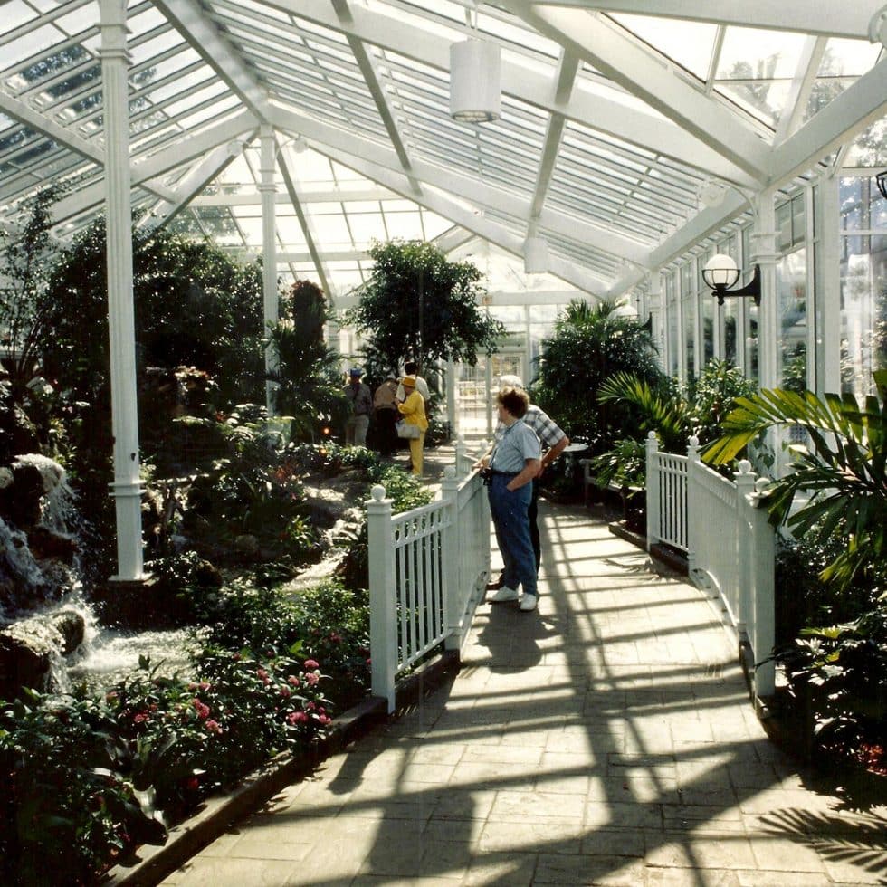 What is the difference Greenhouse, sunroom, and solariums Crystal